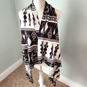 WRANGLER WOMEN'S AZTEC SHIRT  HI LOW HEM SLEEVELESS VEST SIZE SMALL